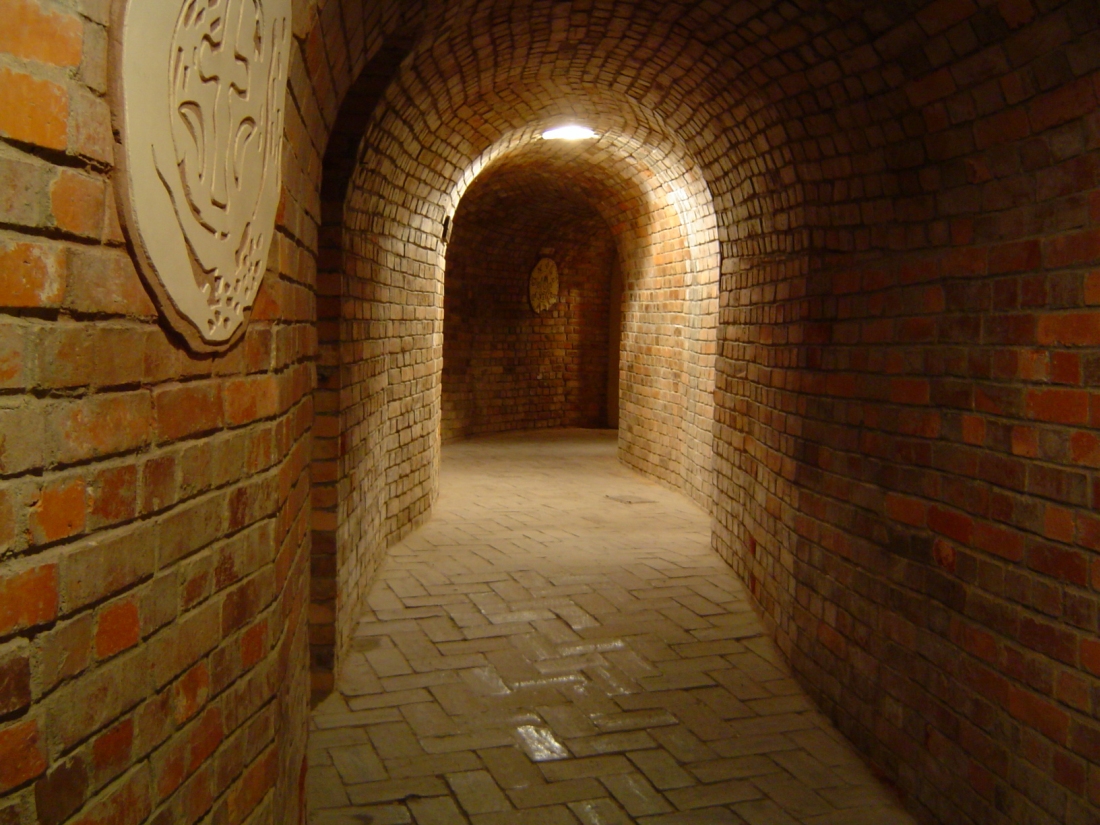 Podziemna Trasa Turystyczna w Sandomierzu, widok na chodnik Leszka Czarnego