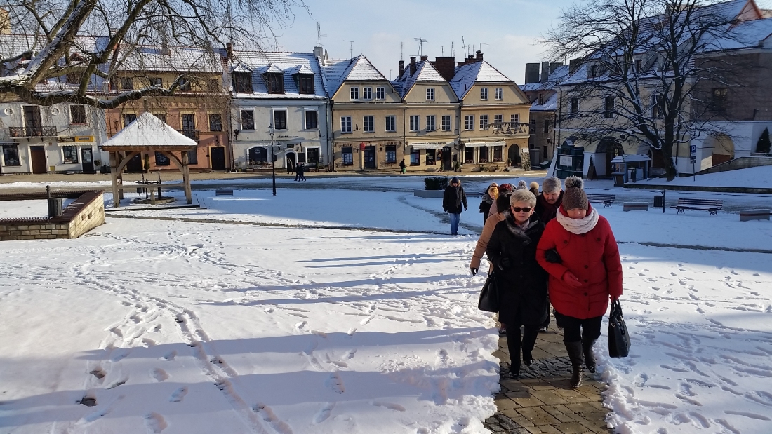 Nawet zimą do Sandomierza przyjeżdżają turyści